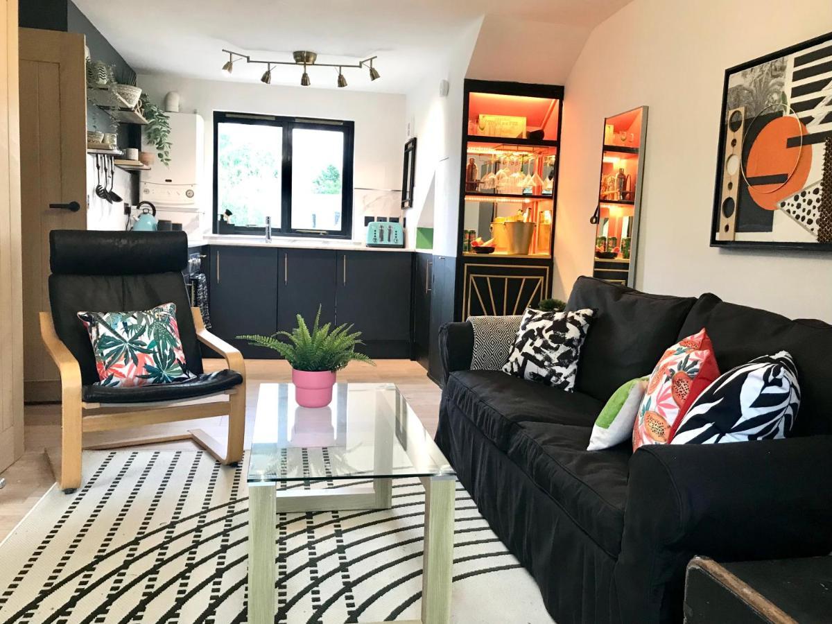 The Morningside Apartment Charming Stylish Apartment In The Centre Of Innerleithen Exteriér fotografie
