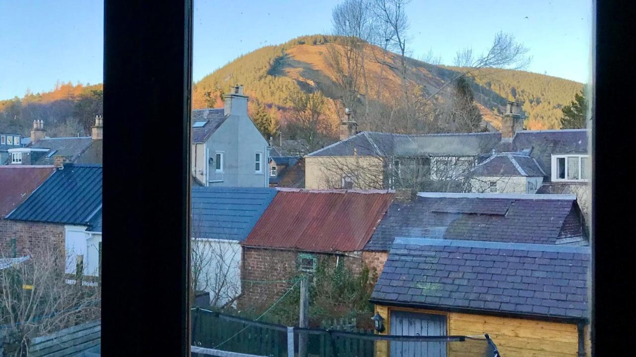 The Morningside Apartment Charming Stylish Apartment In The Centre Of Innerleithen Exteriér fotografie